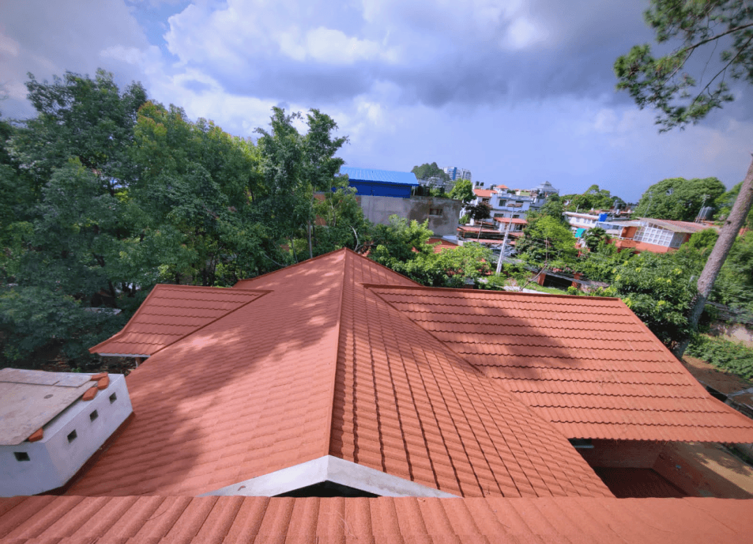 Does Stone Coated Roofing Require Specialized Installers?