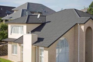 How Ceramic Sintering Prevents Color Fading in Roofing